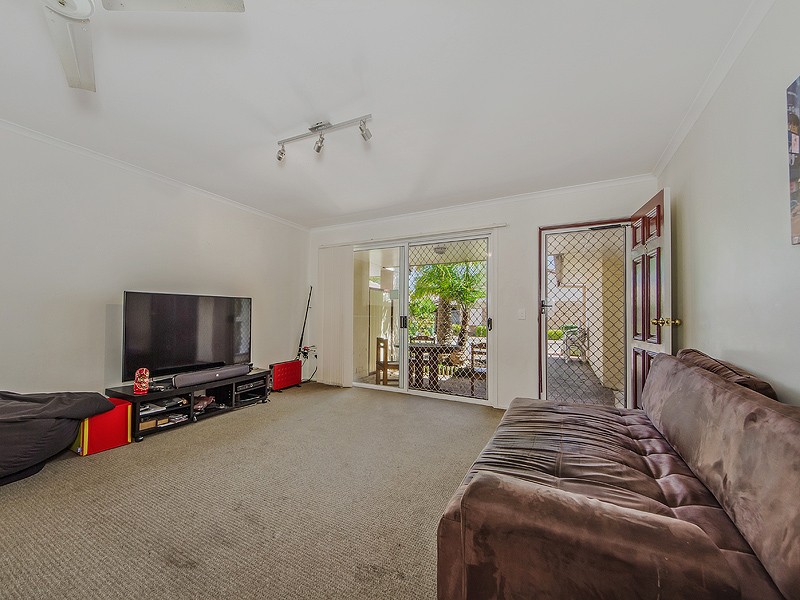 6/128 Benowa Road, SOUTHPORT, QLD 4215