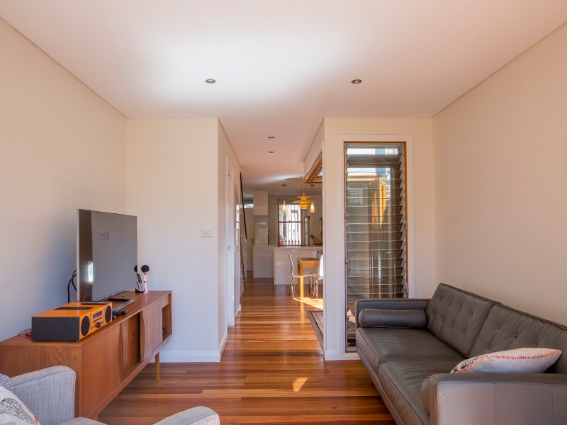 36 Morrissey Road, ERSKINEVILLE, NSW 2043