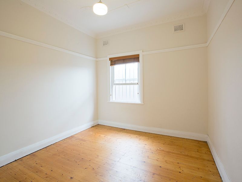 142 Rochford Street, ERSKINEVILLE, NSW 2043