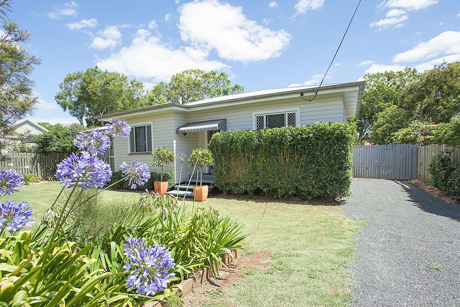 28 Rhyde Street, MOUNT LOFTY QLD 4350