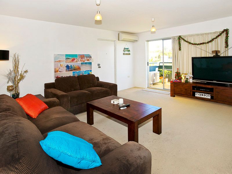 2/34 Woodcliffe Crescent, WOODY POINT, QLD 4019