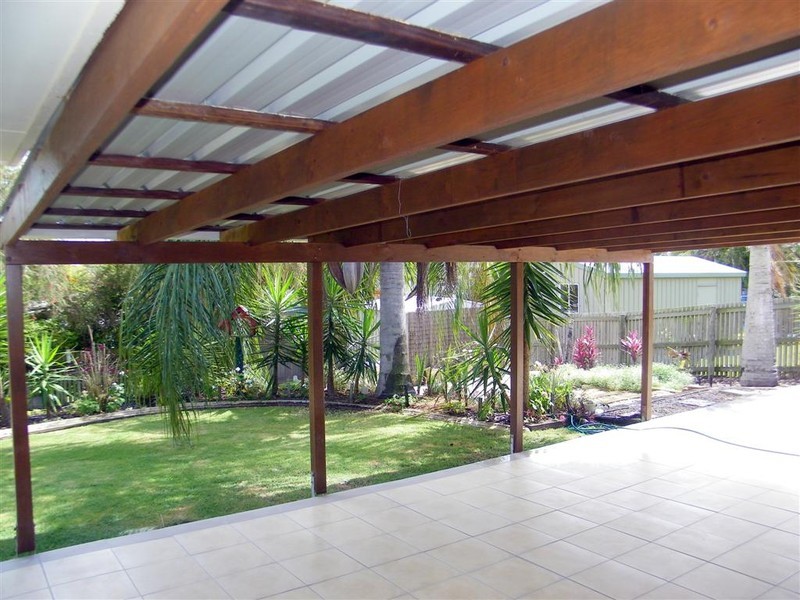 16 Rosslyn Close, CLINTON, QLD 4680