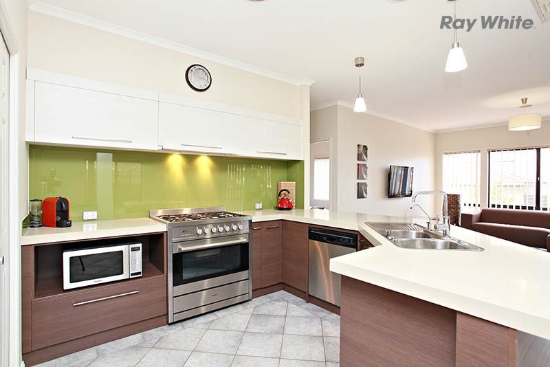 18 Whitmore Court, HILLSIDE, VIC 3037