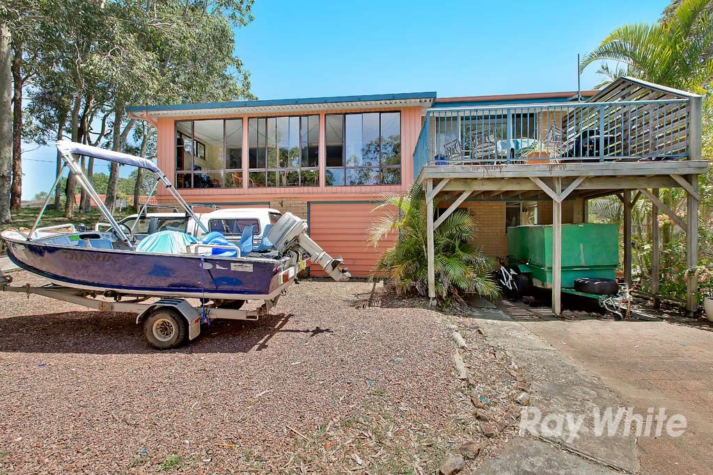 BOLTON POINT, NSW 2283