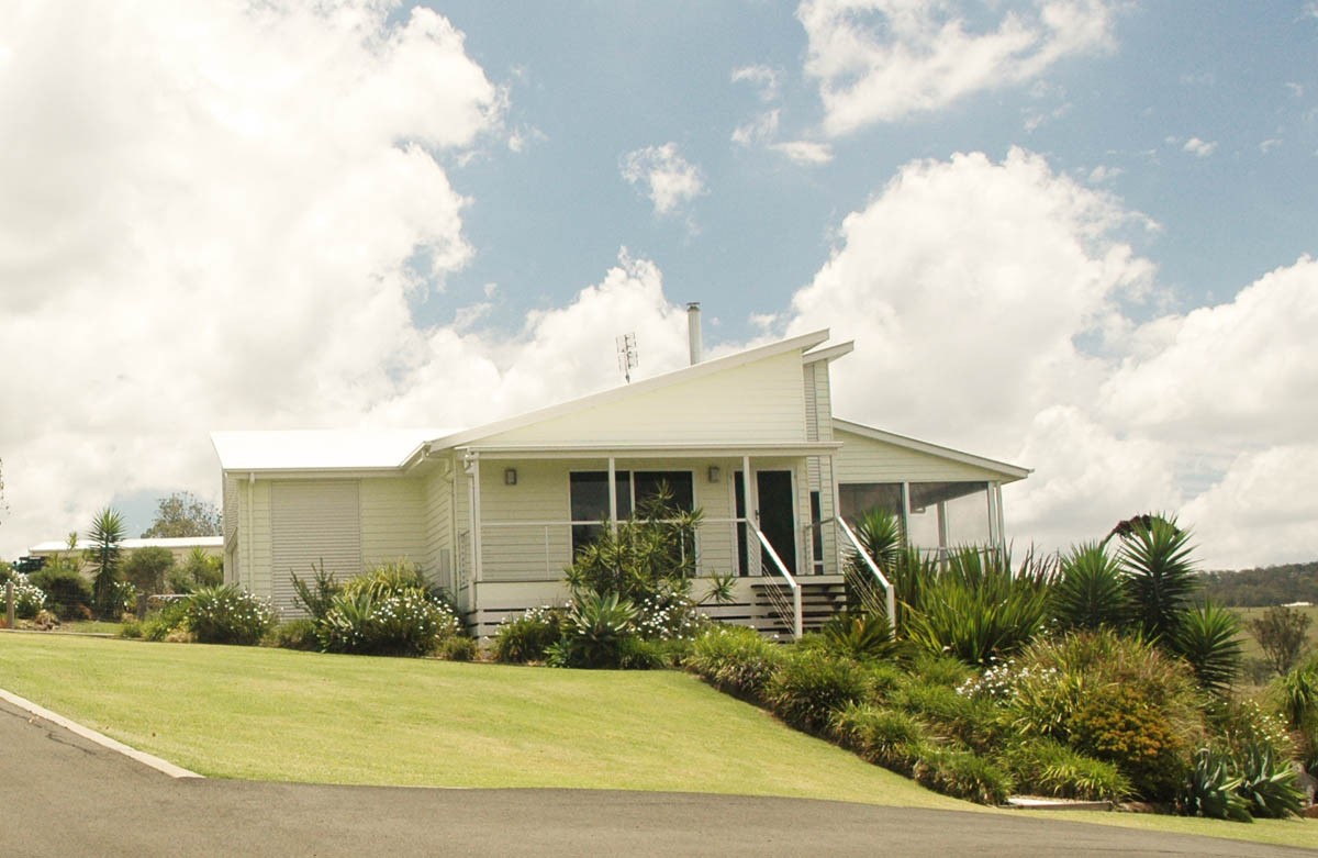 6 Manikato Drive, HODGSON VALE, QLD 4352
