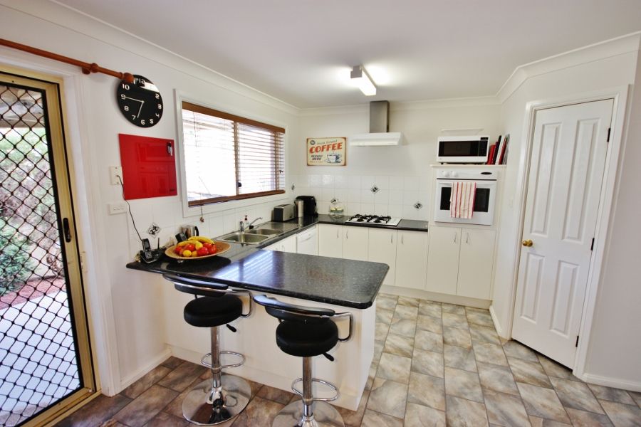 17 Petticoat Lane, YOUNG, NSW 2594