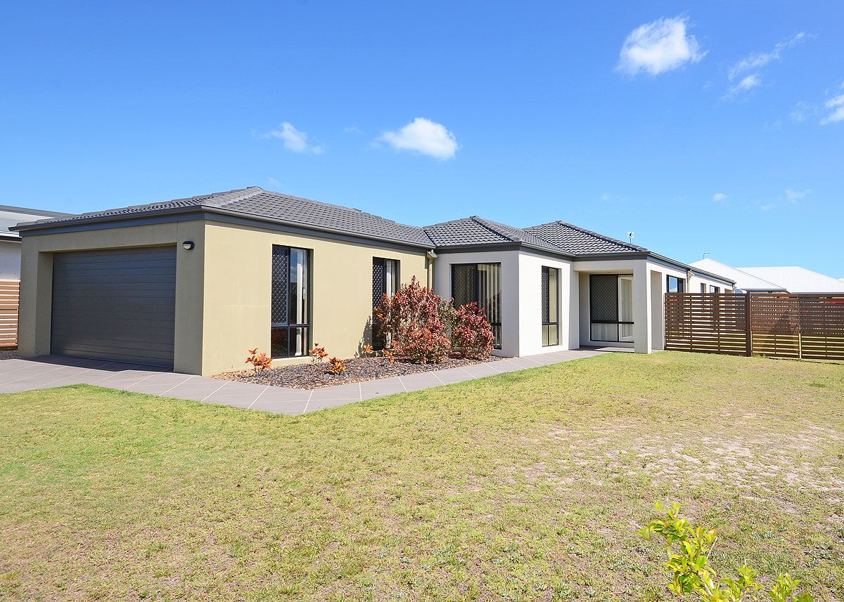 1 Fishburn Way, ELI WATERS, QLD 4655