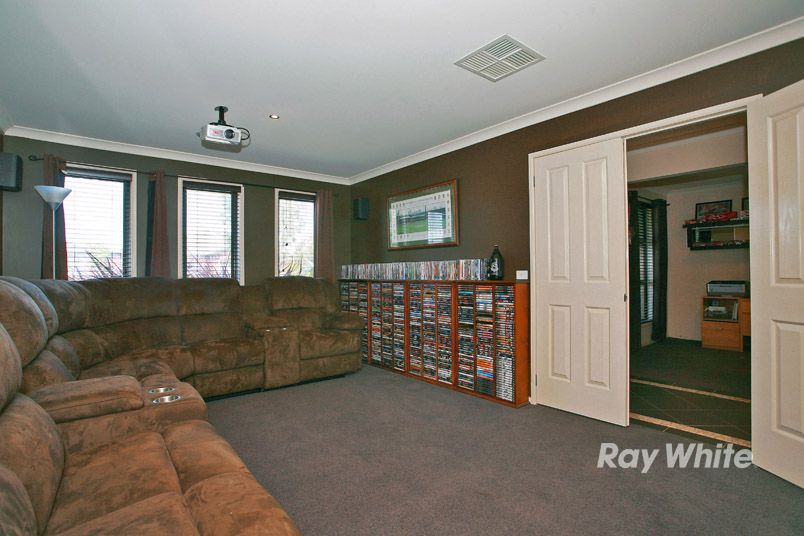 30 Tyndall Street, CRANBOURNE EAST, VIC 3977