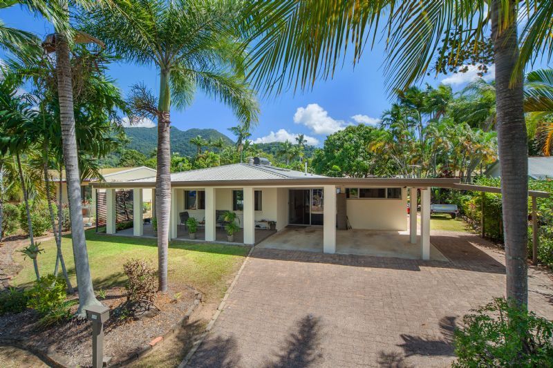 14 Cambrian Avenue, SMITHFIELD QLD 4878
