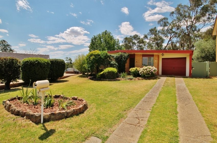 7 Cherry Court, YOUNG NSW 2594
