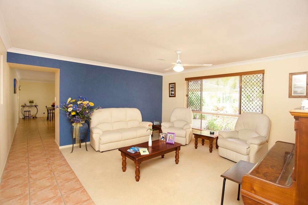 27 St Andrew Place, WISHART, QLD 4122
