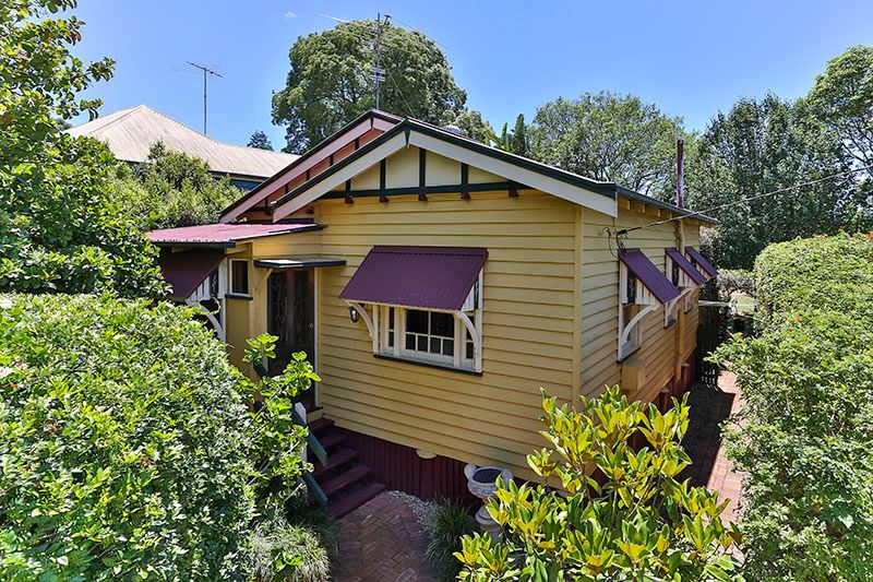 122a Stuart Street, MOUNT LOFTY QLD 4350