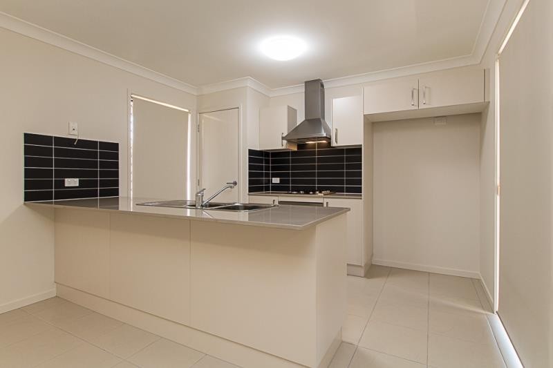 15 Combs Street, Yarrabilba, QLD 4207