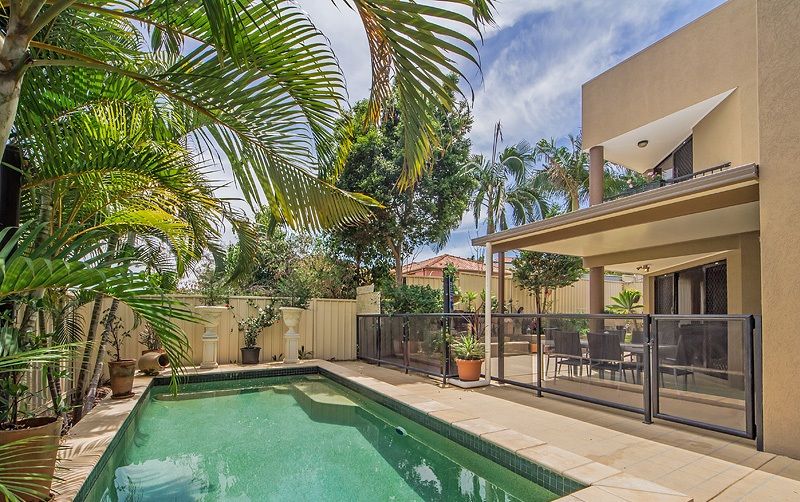 24 Ingles Circuit, ARUNDEL, QLD 4214