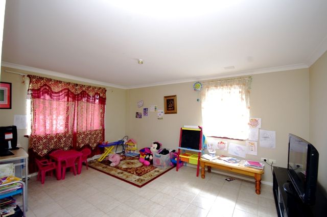 14 Burlinson Crescent, KOONDOOLA, WA 6064
