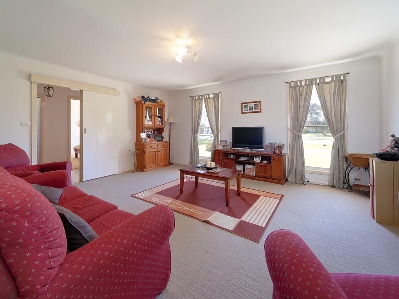 76 James Cook Avenue, HOWLONG, NSW 2643