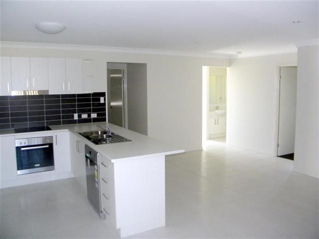 7 Shearwater Drive, GLEN EDEN, QLD 4680