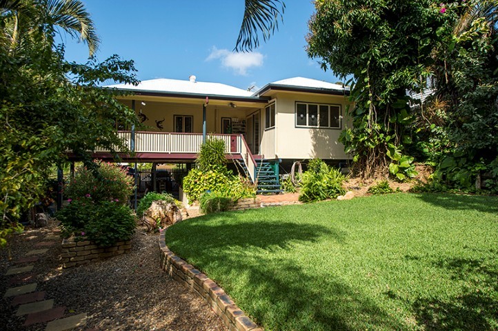 8 Hunter Street, WEST GLADSTONE, QLD 4680
