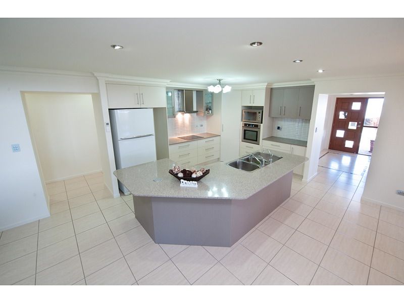 36 Laird Avenue, Norman Gardens, QLD 4701