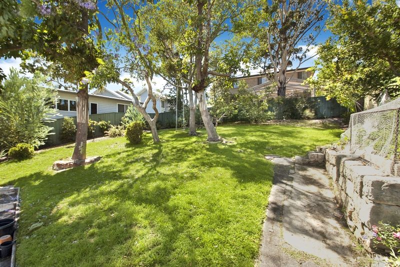 12 Foster Street, HELENSBURGH, NSW 2508