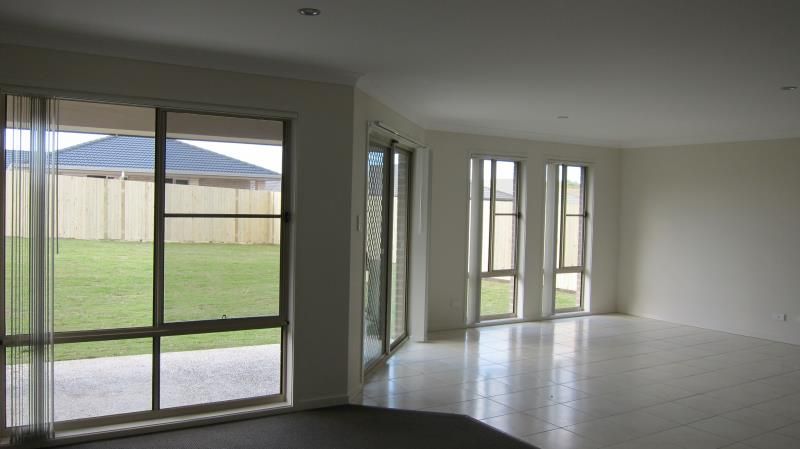 39 Custodian Crescent, ORMEAU, QLD 4208