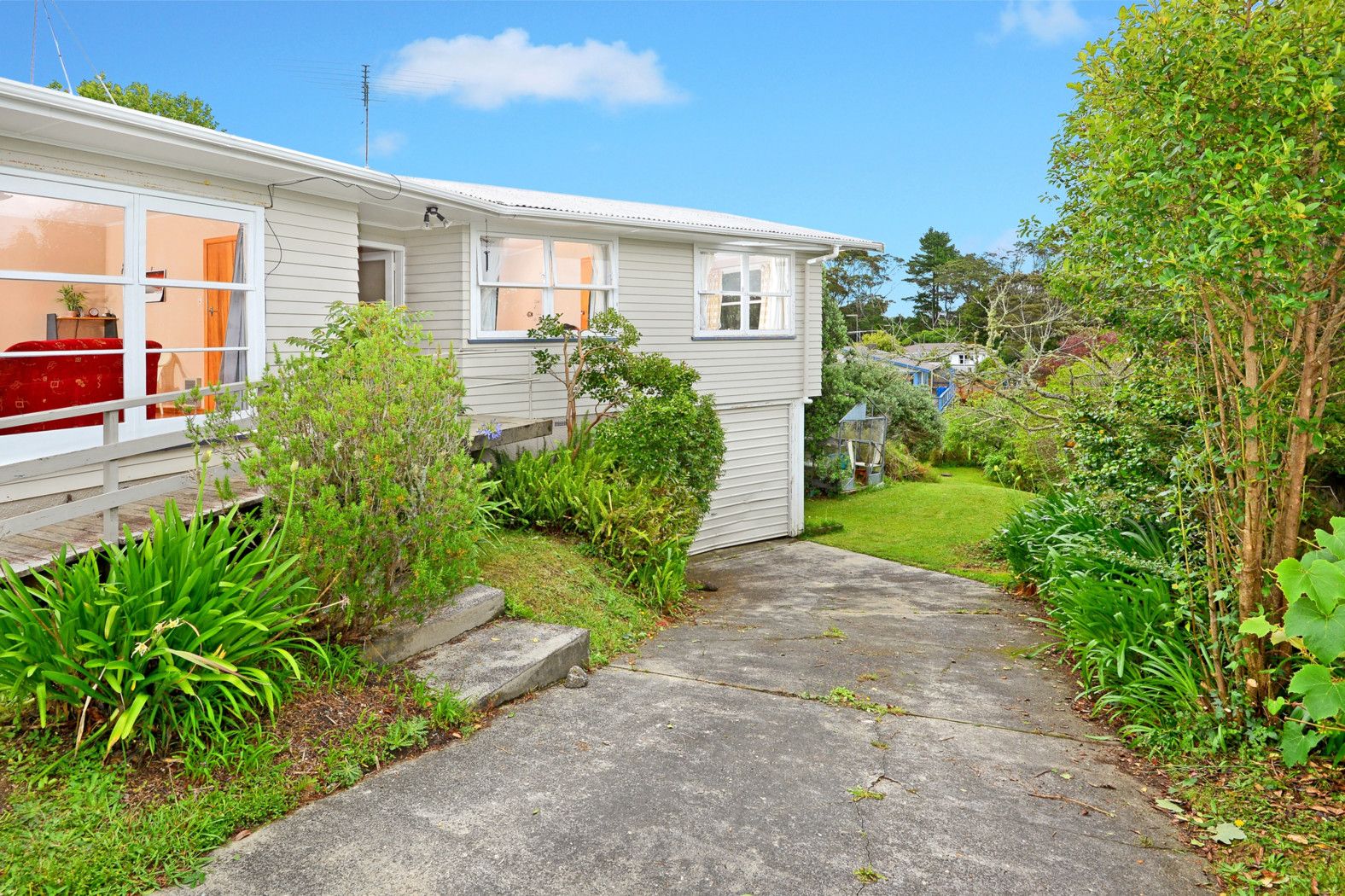 28 Paragon Avenue, BEACH HAVEN, North Shore City