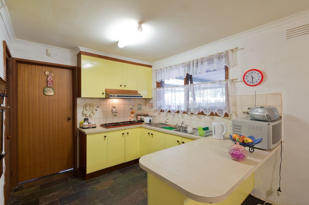 127 Centenary Avenue, MELTON, VIC 3337