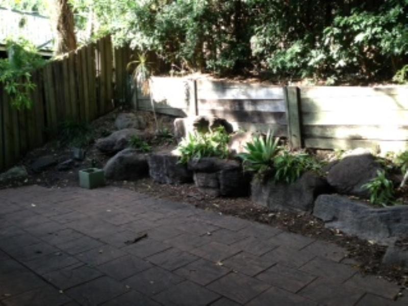 16 Macgregor Terrace, BARDON, QLD 4065