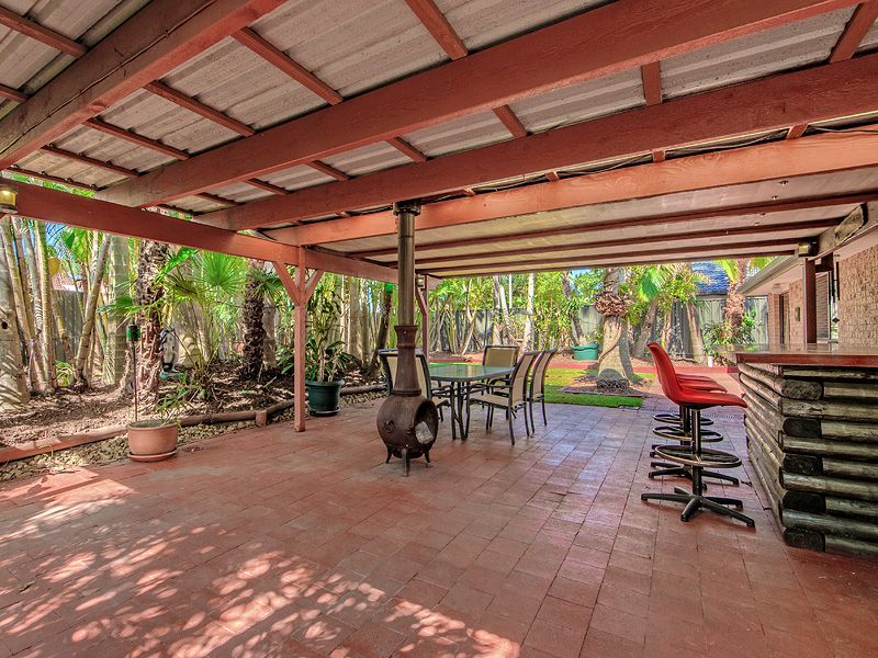 12 Redleaf Court, BURLEIGH WATERS, QLD 4220