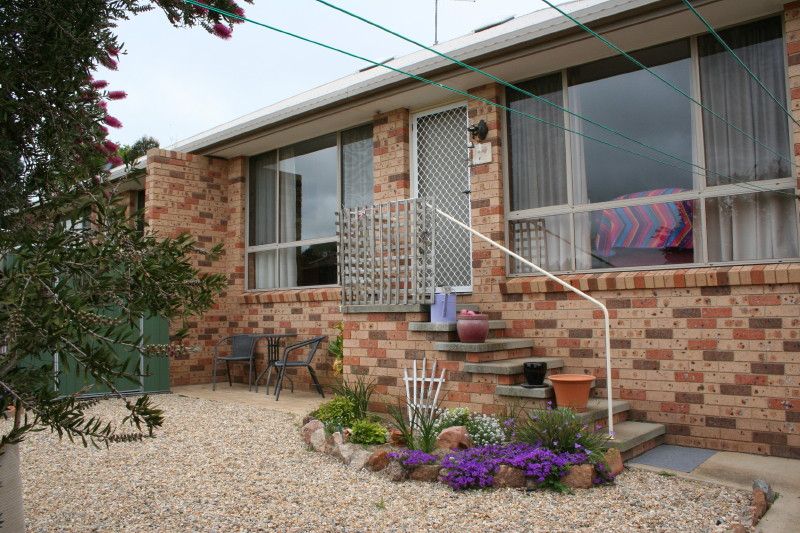 12 Coronation Avenue, BRAIDWOOD NSW 2622