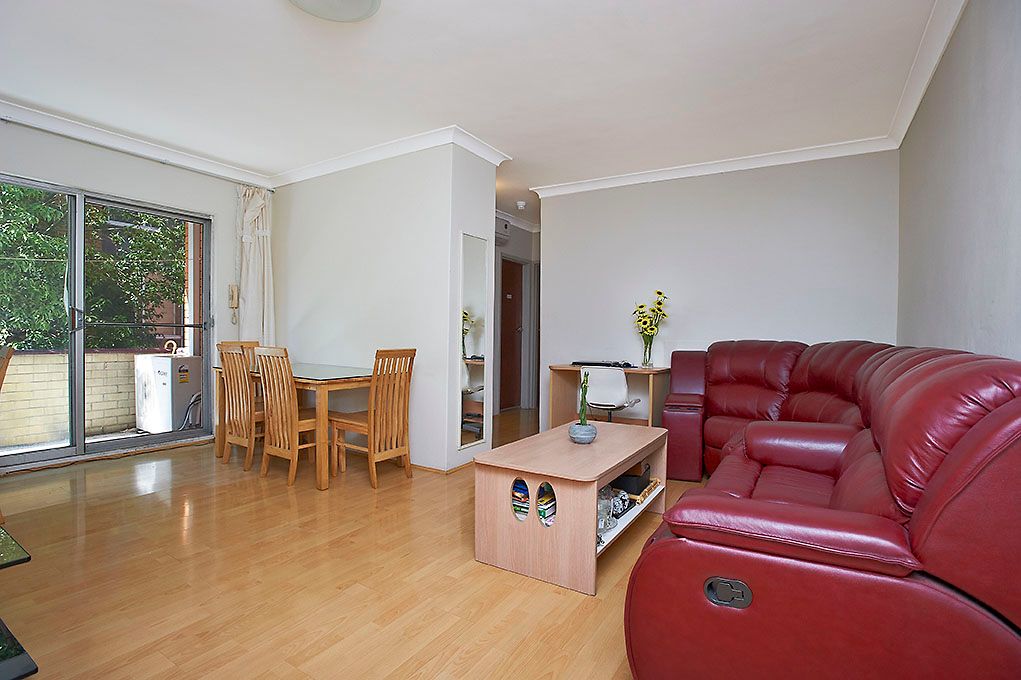12 Wigram Street, HARRIS PARK NSW 2150