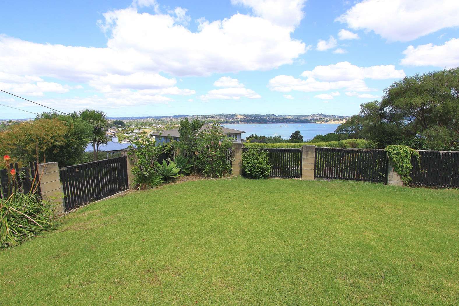 1126 Whangaparaoa Road, Tindalls Beach, Rodney Real Estate Ray