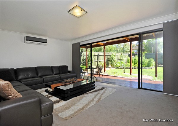 122 Holt Parade, BUNDOORA, VIC 3083