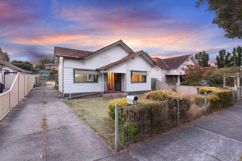3 Norfolk Avenue, OAKLEIGH VIC 3166