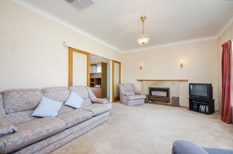 18 Baltic Avenue, WEST BEACH, SA 5024