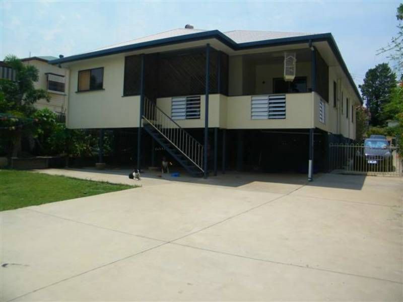 8 Fowler Street, WEST GLADSTONE, QLD 4680