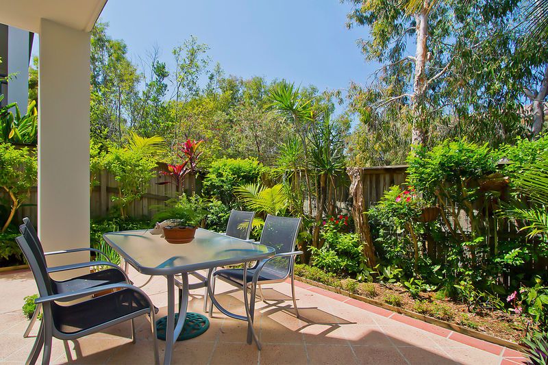11/11 Beachcomber Court, BURLEIGH WATERS, QLD 4220