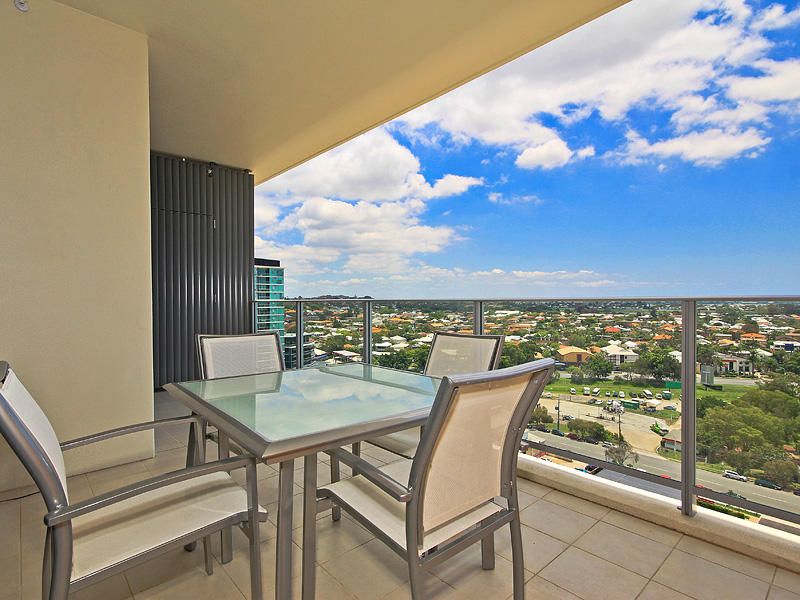 35 Harbour Road, HAMILTON QLD 4007