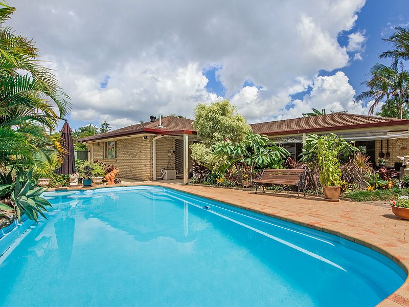 4 Calgary Court, MERRIMAC, QLD 4226