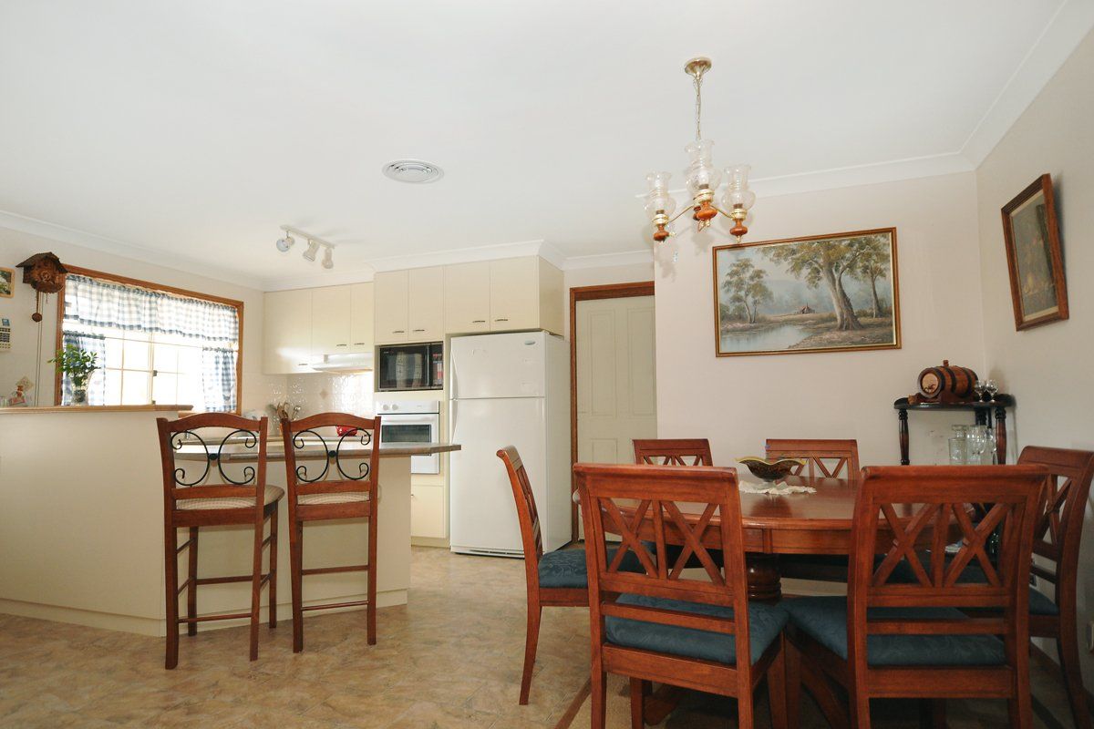 33 Westfield Drive, WESTBROOK, QLD 4350