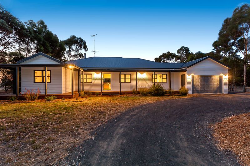 21A Kalkarra Crescent, MOUNT DUNEED, VIC 3216
