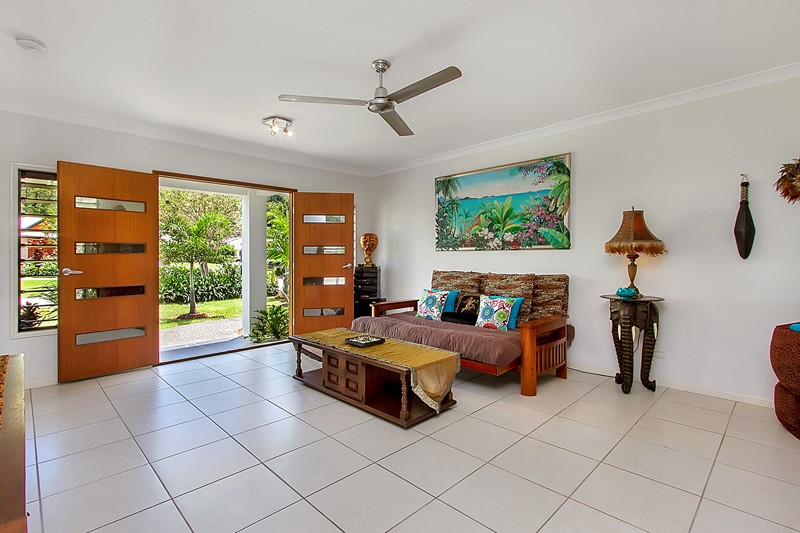 13 Bowline Close, TRINITY BEACH, QLD 4879