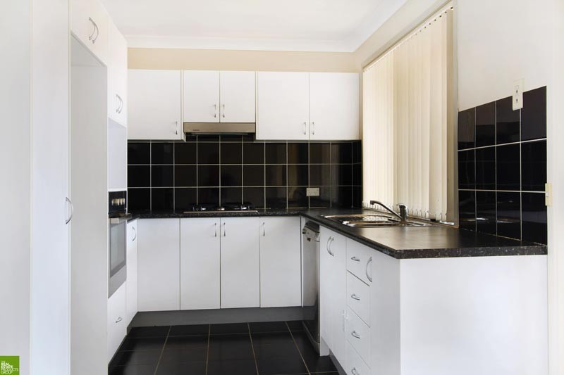 11 Roper Road, ALBION PARK, NSW 2527