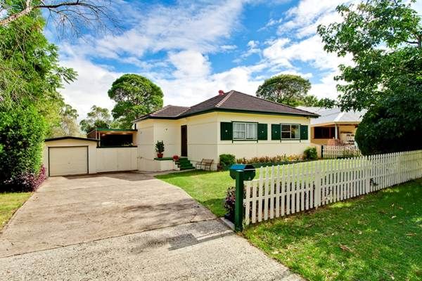 4 Ulolo Avenue, HORNSBY HEIGHTS NSW 2077