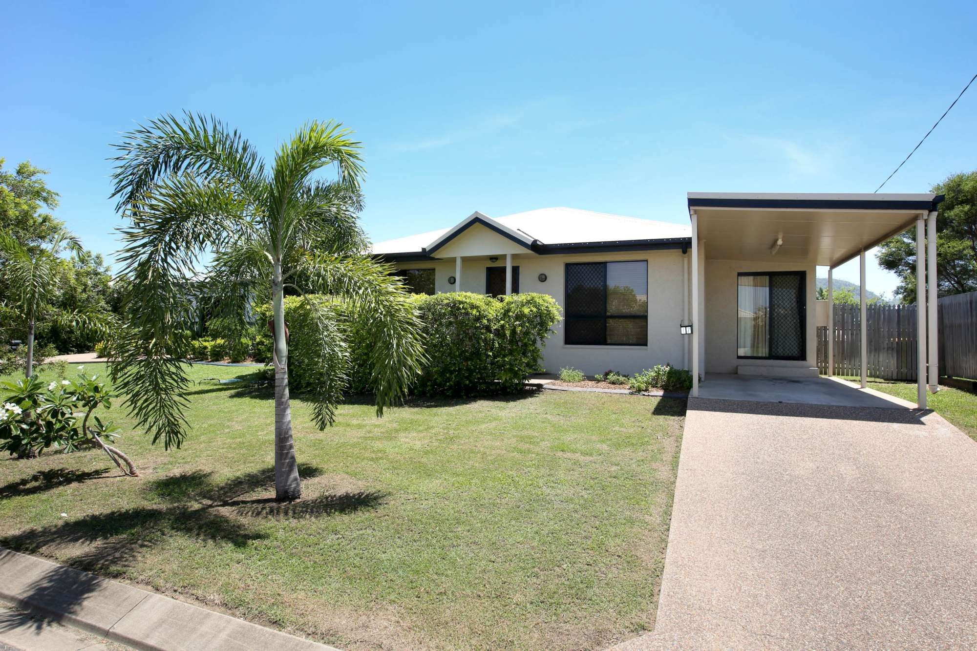 17 Bellamy Street, RASMUSSEN QLD 4815