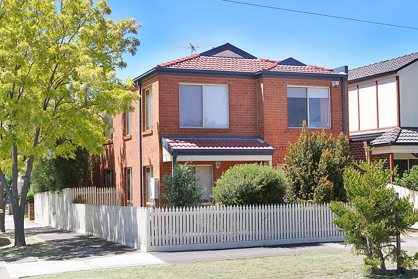 28 Campbell Street, EPPING VIC 3076