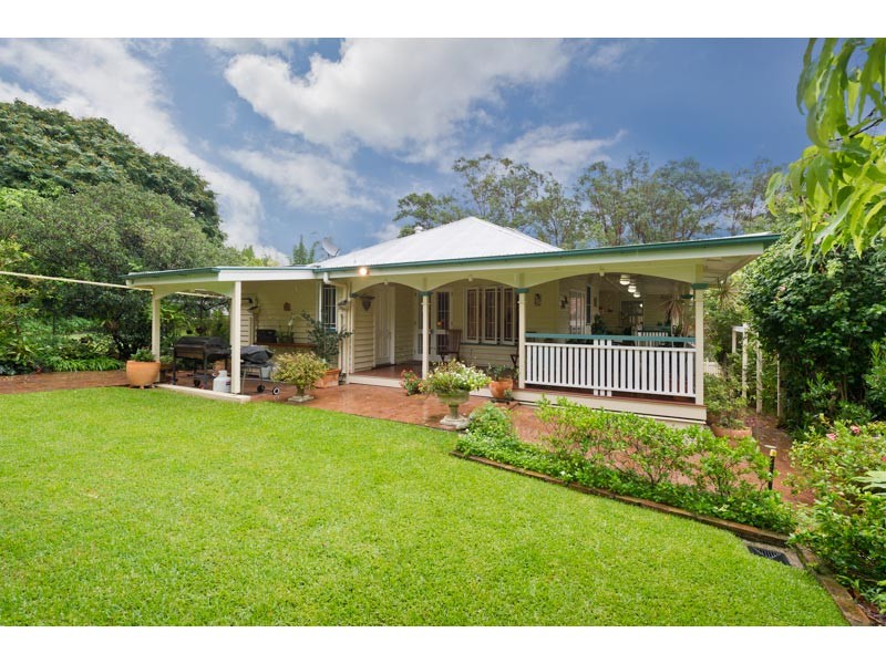 11 Woonga Drive, Ashgrove, QLD 4060