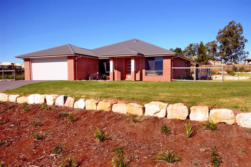 19 Mountview Court, HIGHFIELDS QLD 4352