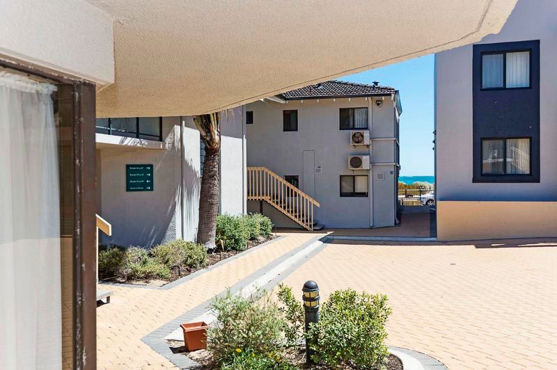 94/1 Padbury Circle, SORRENTO, WA 6020