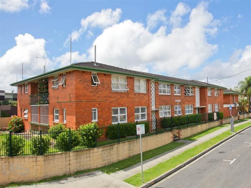 2/2 Carl Street, WOOLLOONGABBA, QLD 4102